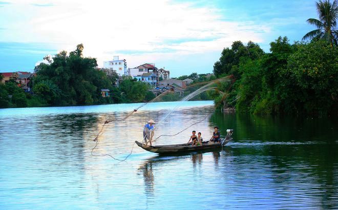 La beauté romantique de Hue en automne